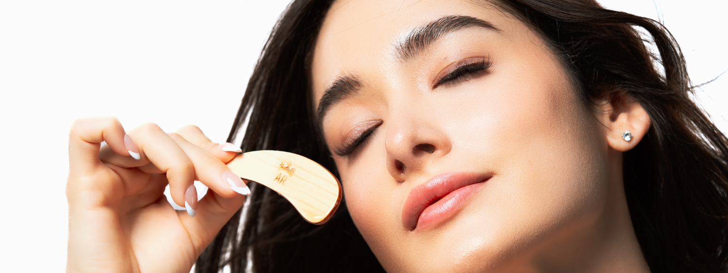 Rutina natural para pieles jóvenes: ¡Empieza a cuidarte desde hoy con Abeja Reyna!